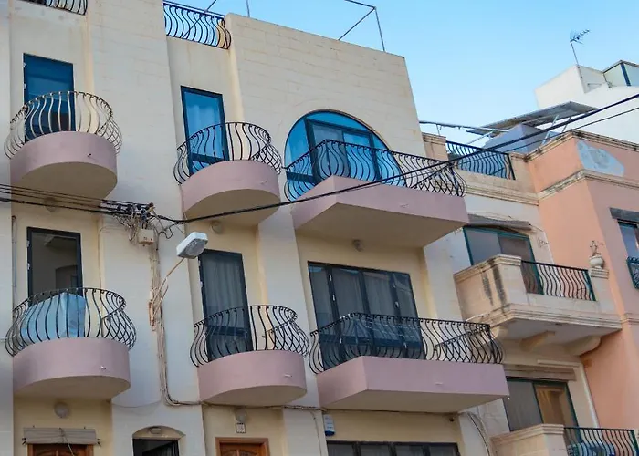 Sea-view 3 Bedroom - Sleeps 8 Apartament *