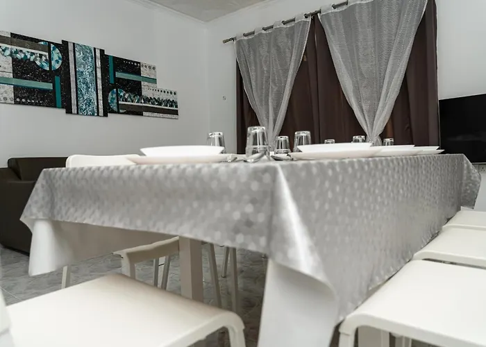 Apartament Sea-view 3 Bedroom - Sleeps 8 *