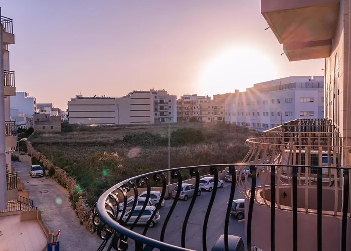 Sea-view 3 Bedroom - Sleeps 8 Apartament Marsaskala