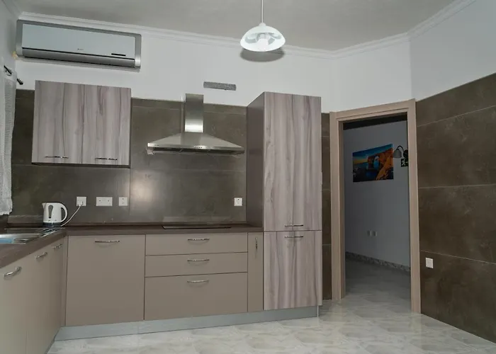 Sea-view 3 Bedroom - Sleeps 8 Apartament